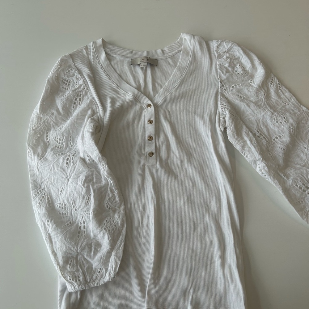 LOFT White Ribbed V-Neck Top